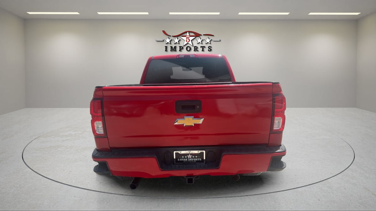 Used 2017 Chevrolet Silverado 1500 Custom w/ Custom Convenience Package AWD/4WD image 4