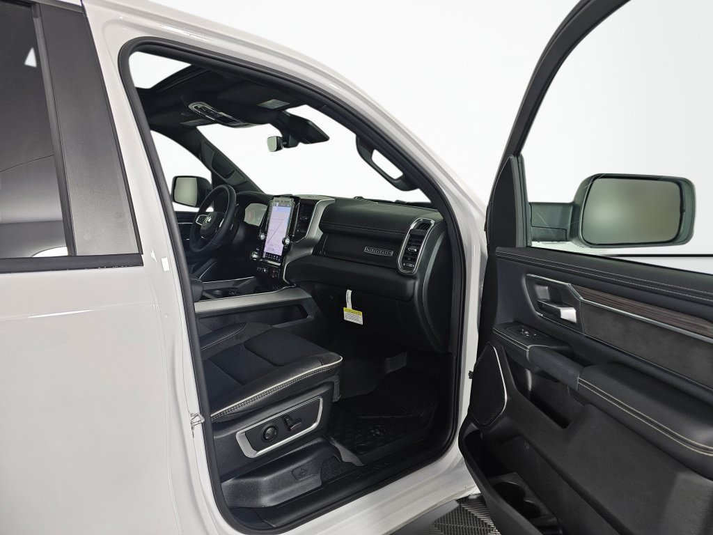New 2026 RAM 1500 Laramie w/ Laramie Preferred Package AWD/4WD image 39