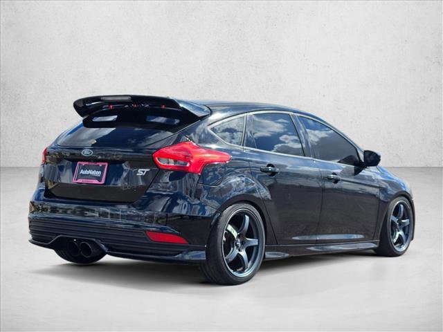 Used 2017 Ford Focus ST image 5