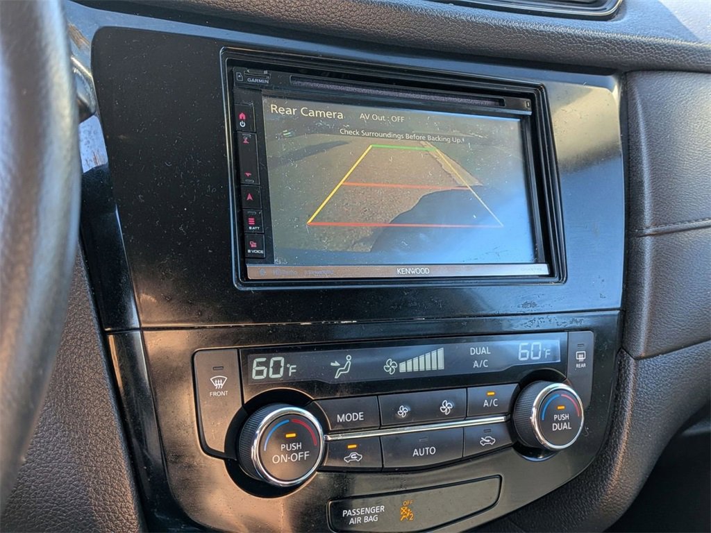 Used 2017 Nissan Rogue SV image 22