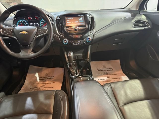 Used 2018 Chevrolet Cruze Premier FWD image 24