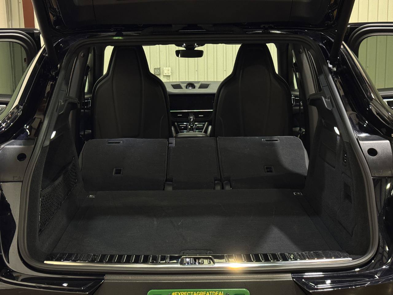 Used 2022 Porsche Cayenne Coupe AWD/4WD image 46