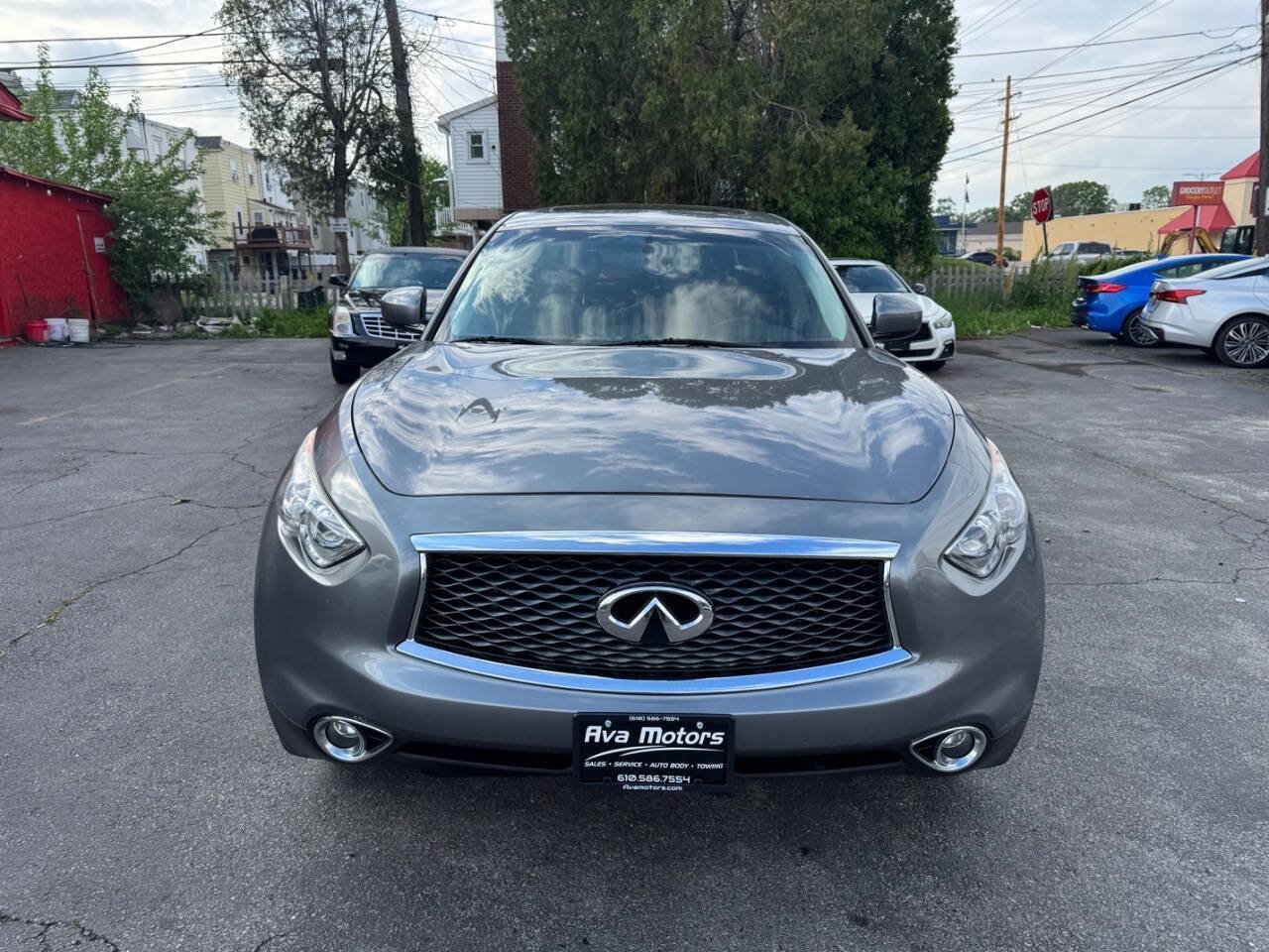 Used 2017 INFINITI QX70 2WD image 3