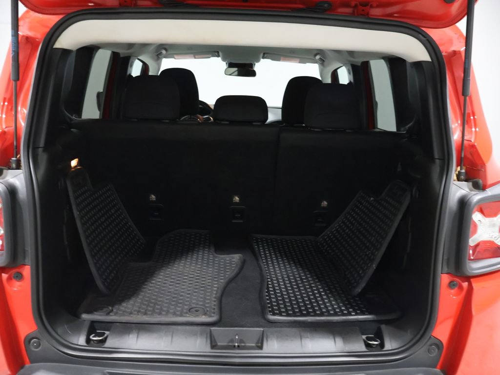 Used 2020 Jeep Renegade Trailhawk w/ Cold Weather Group image 20