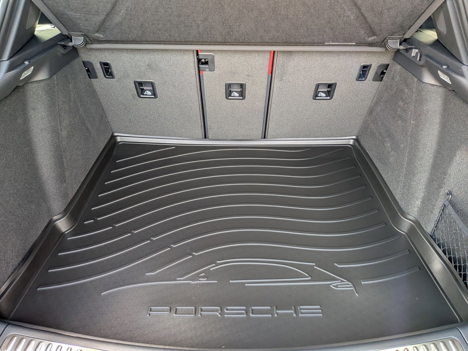 New 2026 Porsche Macan Turbo image 23