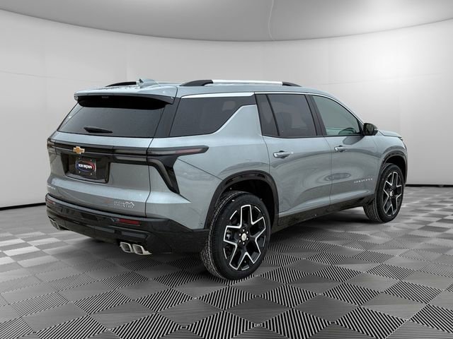 New 2026 Chevrolet Traverse High Country image 3