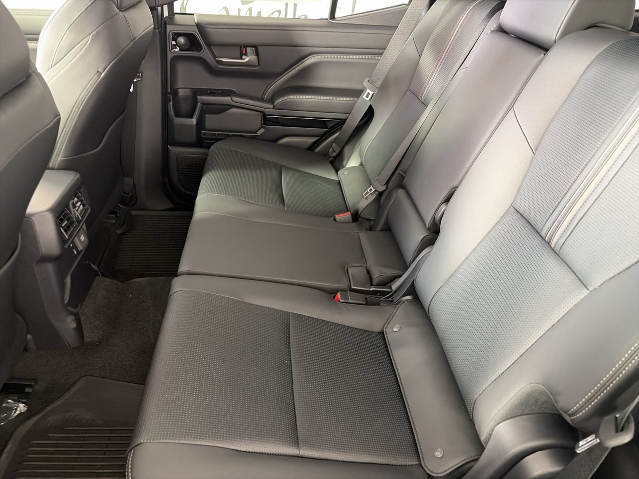 New 2026 Toyota 4Runner Limited AWD/4WD image 22
