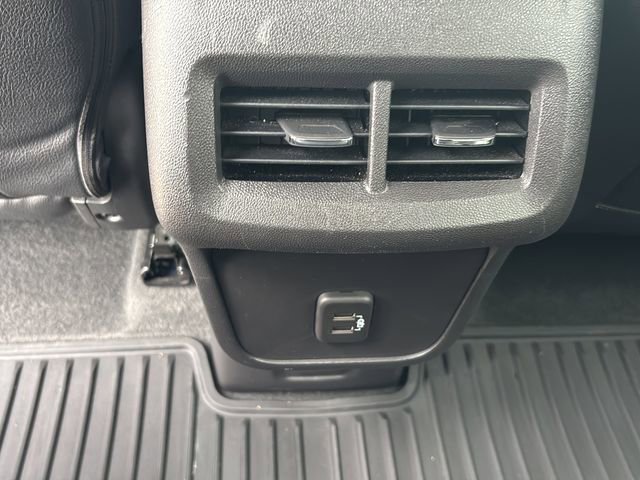 Used 2024 Chevrolet Equinox LT image 16