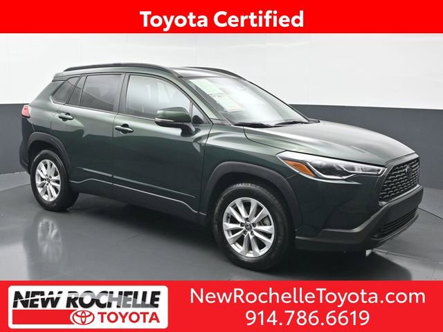 Certified 2023 Toyota Corolla Cross LE image 1