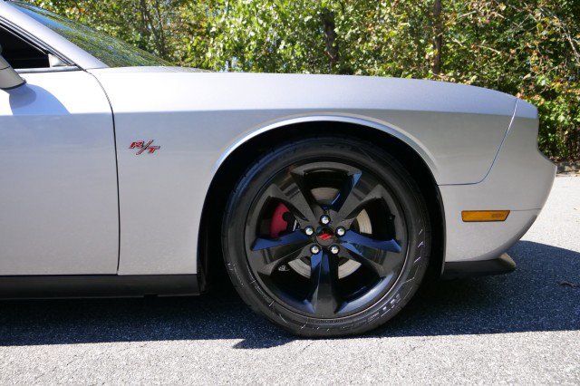 Used 2014 Dodge Challenger R/T w/ Blacktop Package image 38