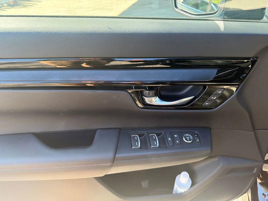 Used 2025 Honda CR-V Sport Touring image 13
