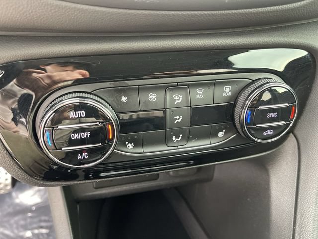 Used 2023 Buick Encore GX Select w/ Sport Touring Package FWD image 18