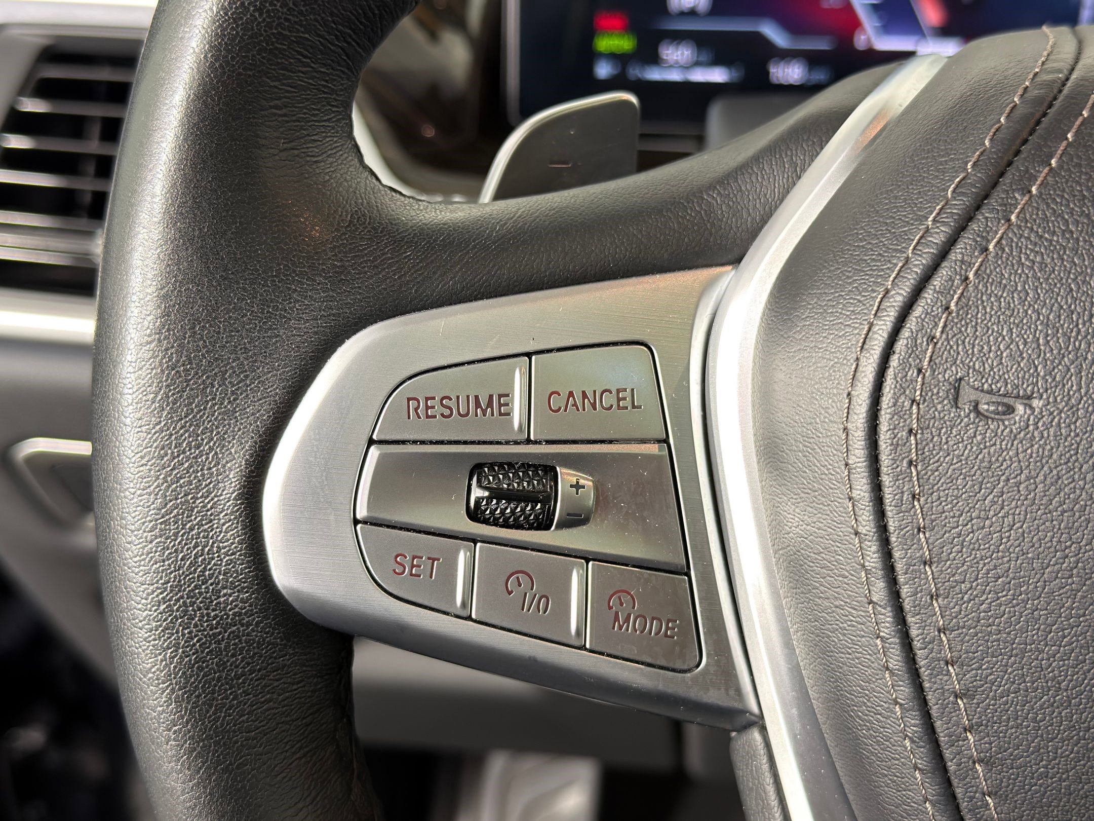 Used 2025 BMW X7 xDrive40i image 14