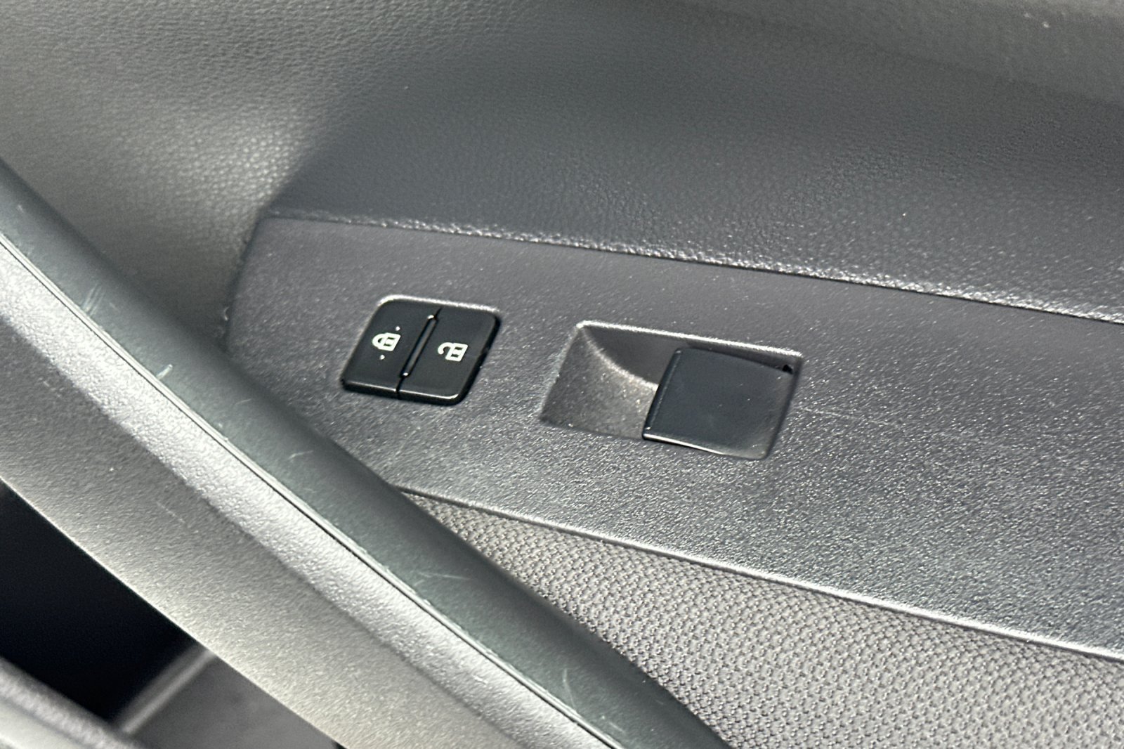 Used 2024 Toyota Corolla LE FWD image 22