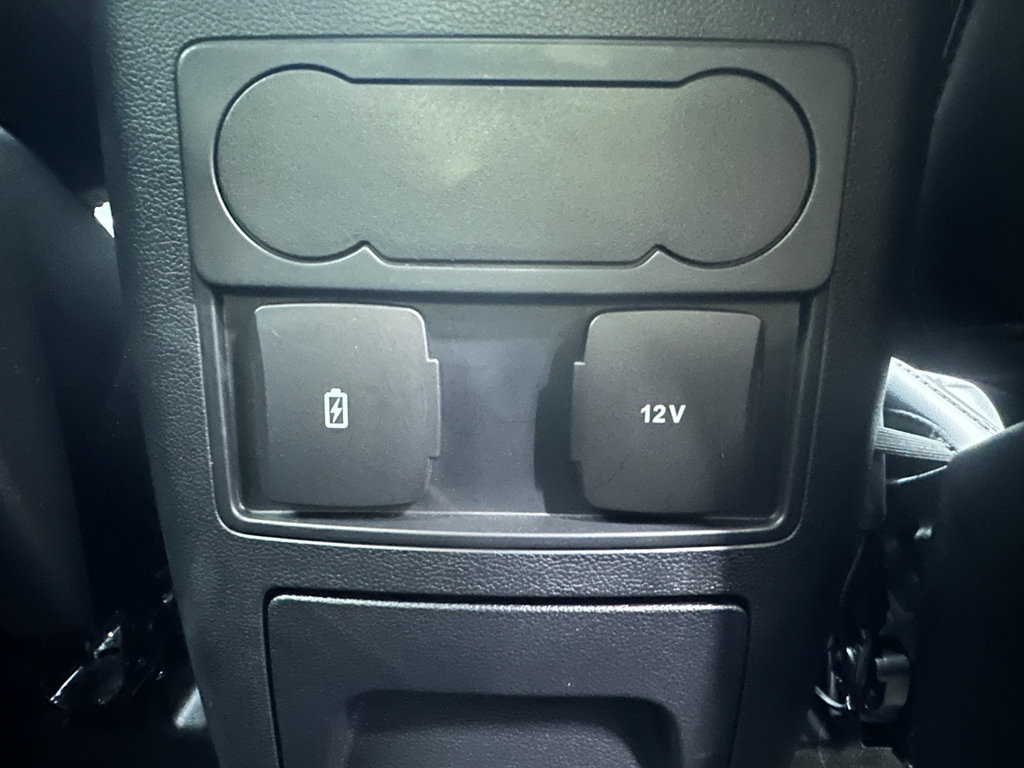 Used 2022 Ford Explorer XLT w/ Equipment Group 202A AWD/4WD image 23