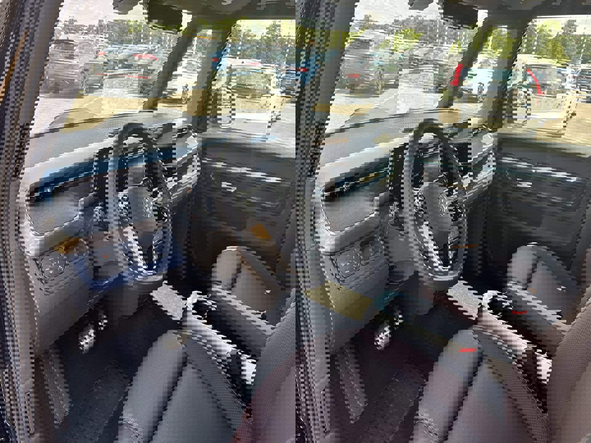 New 2025 Volkswagen ID. Buzz Pro S image 10