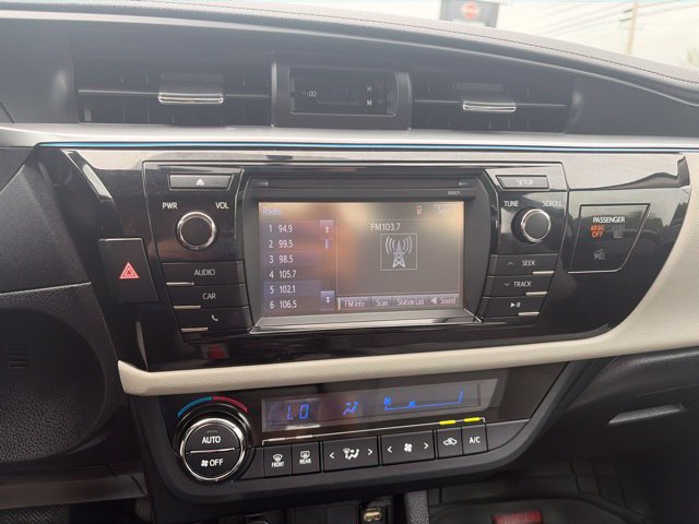 Used 2016 Toyota Corolla LE FWD image 15