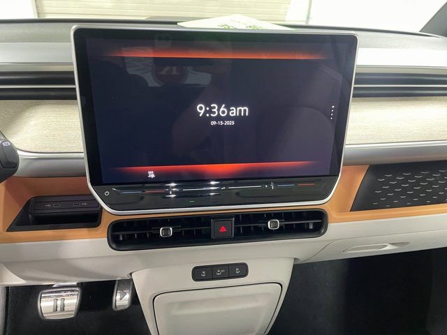 New 2025 Volkswagen ID. Buzz Pro S Plus image 20