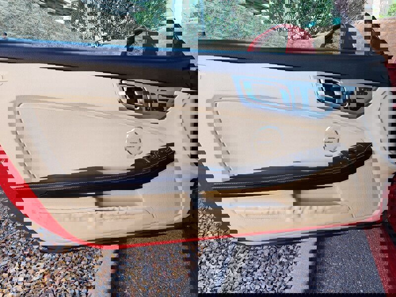 Used 2015 Mercedes-Benz SLK 250 w/ Premium Package image 32