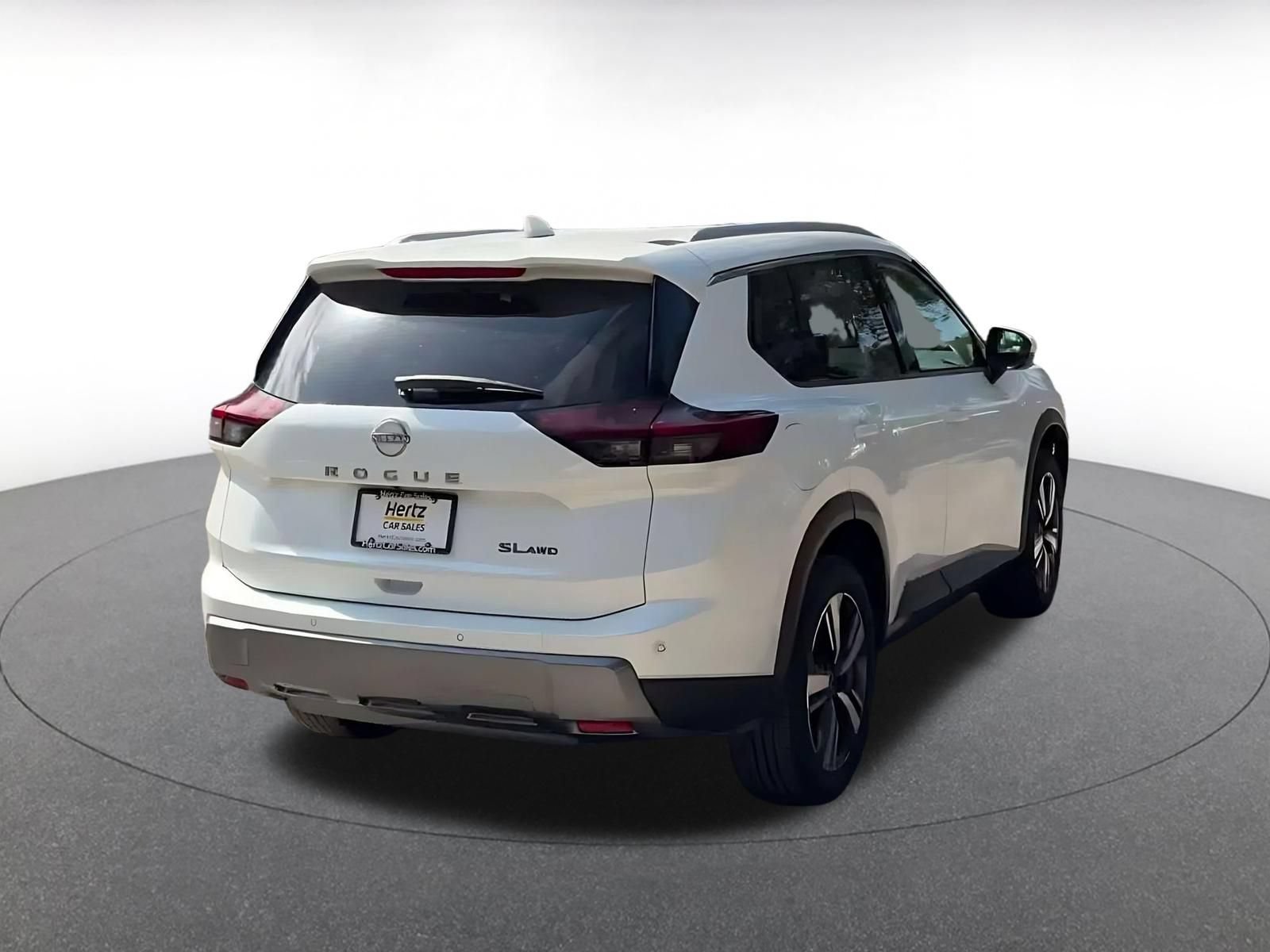 Used 2026 Nissan Rogue SL AWD/4WD image 13