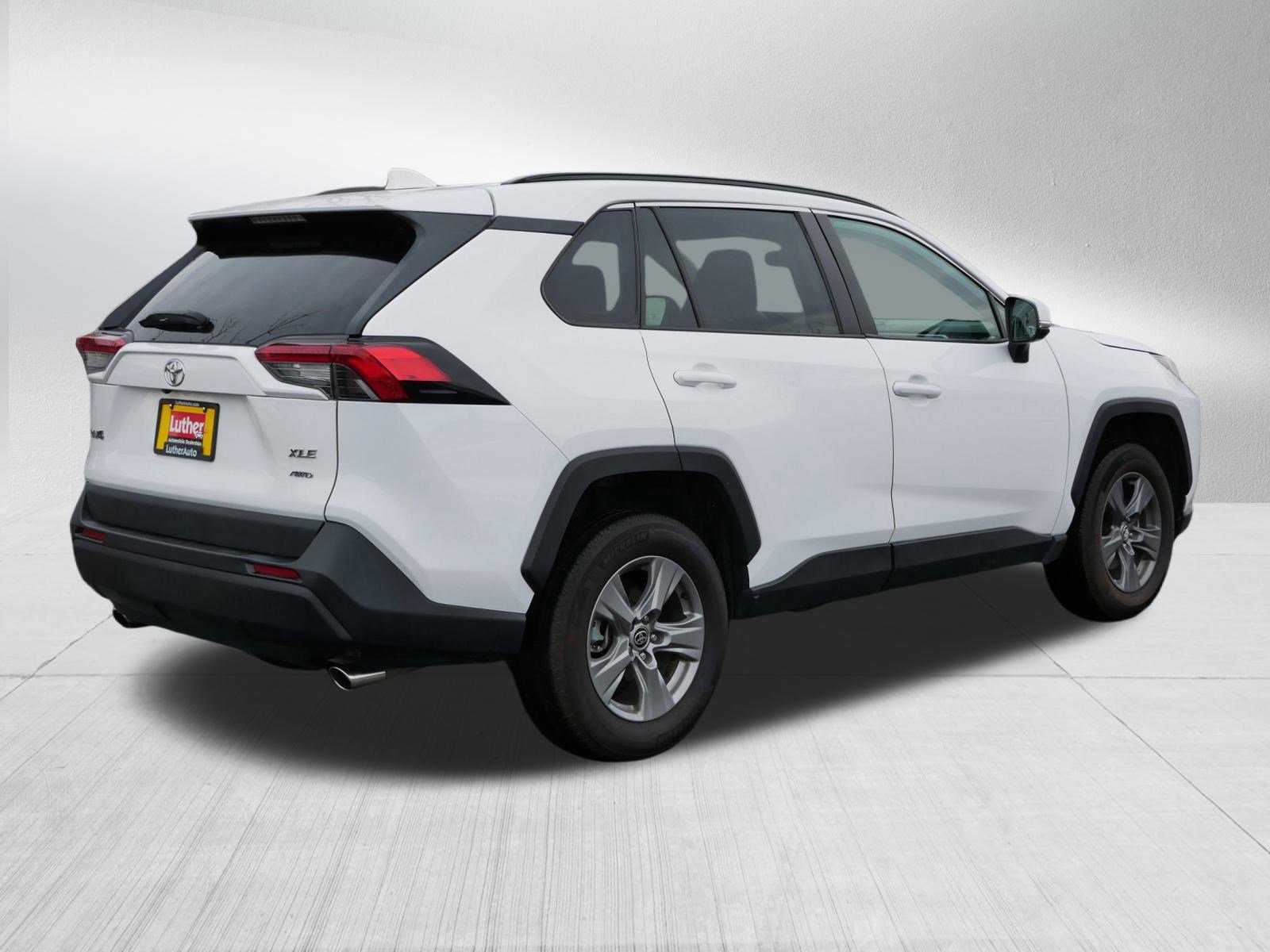 Used 2024 Toyota RAV4 XLE AWD/4WD image 7