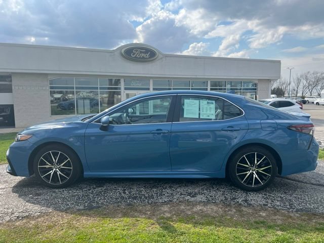 Used 2023 Toyota Camry SE FWD image 5