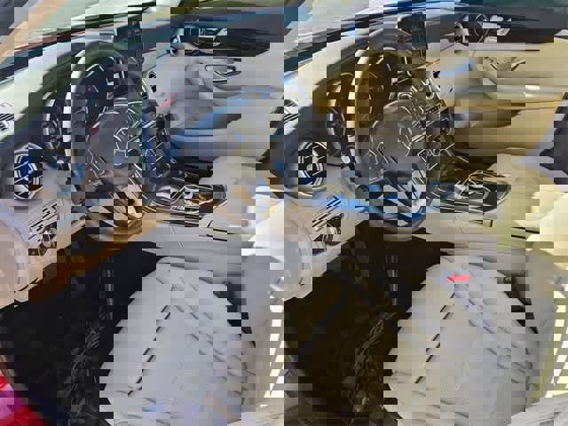 Used 2018 Mercedes-Benz C 300 4MATIC Sedan image 2