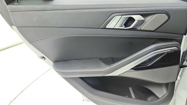 Used 2026 BMW X6 xDrive40i image 32