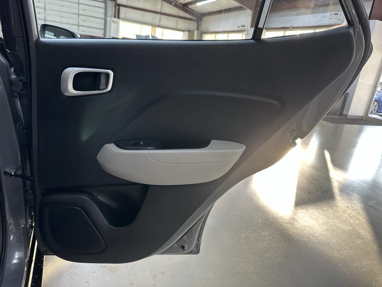 Used 2022 Hyundai Venue SEL w/ Cargo Package image 14