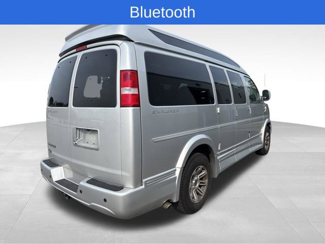 Used 2023 Chevrolet Express 2500 RWD image 5