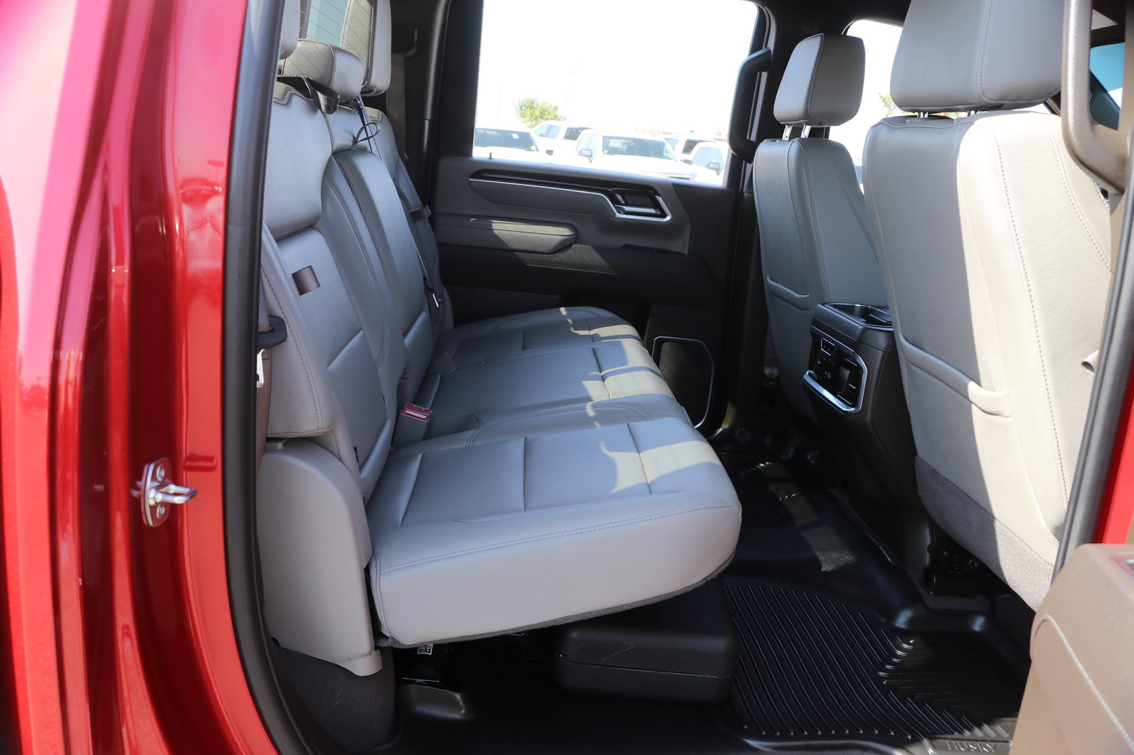Used 2025 GMC Sierra 2500 SLT w/ SLT Premium Package AWD/4WD image 32