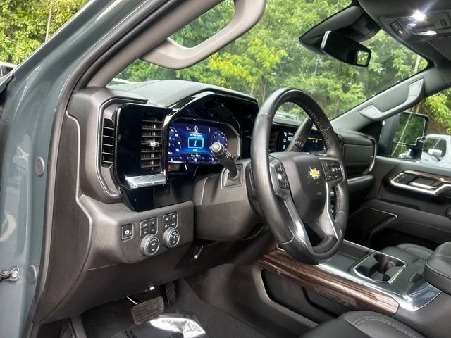 Certified 2025 Chevrolet Silverado 3500 LT w/ All Star Edition AWD/4WD image 11