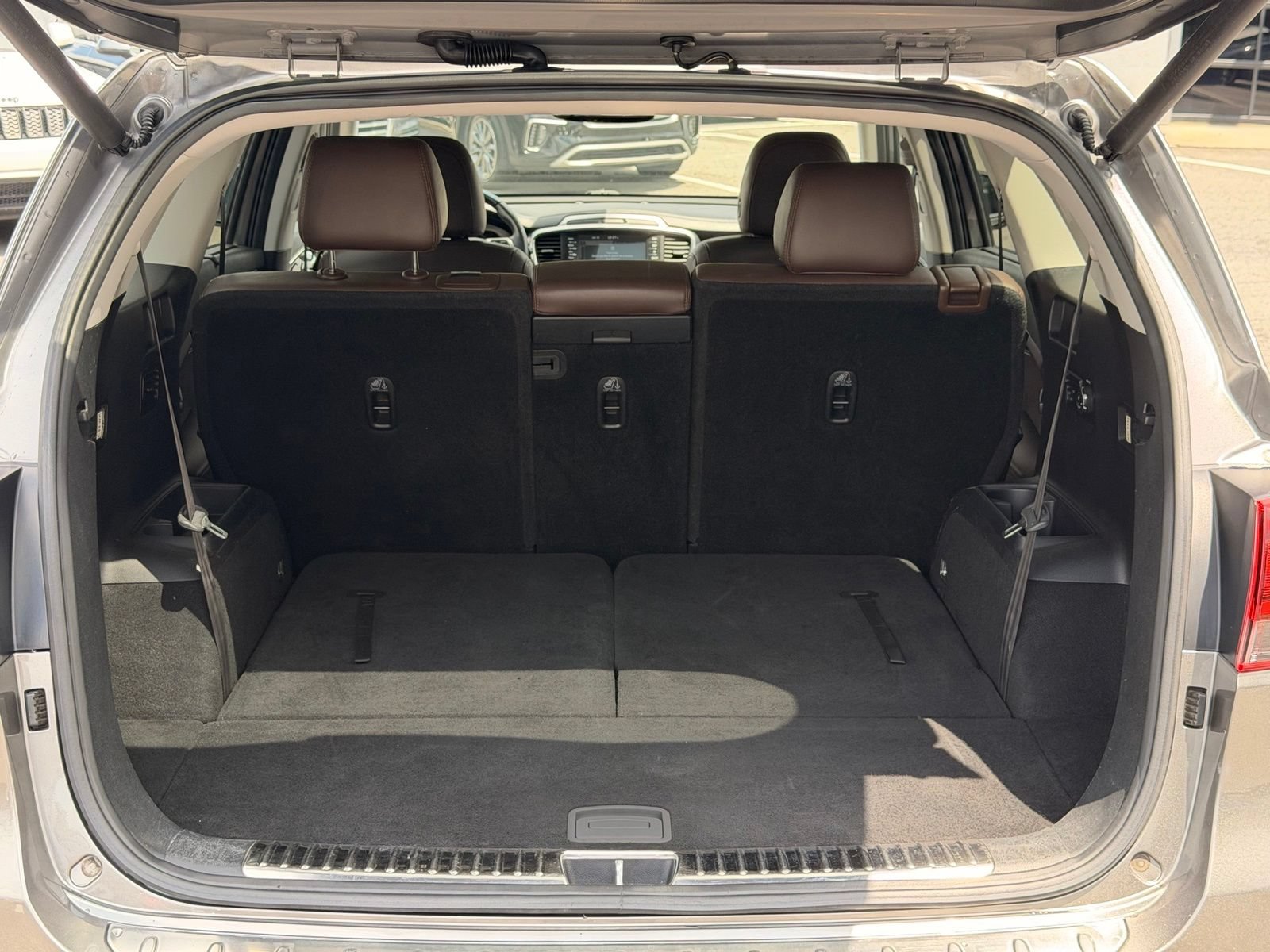 Used 2019 Kia Sorento SX w/ SX Touring Package FWD image 12