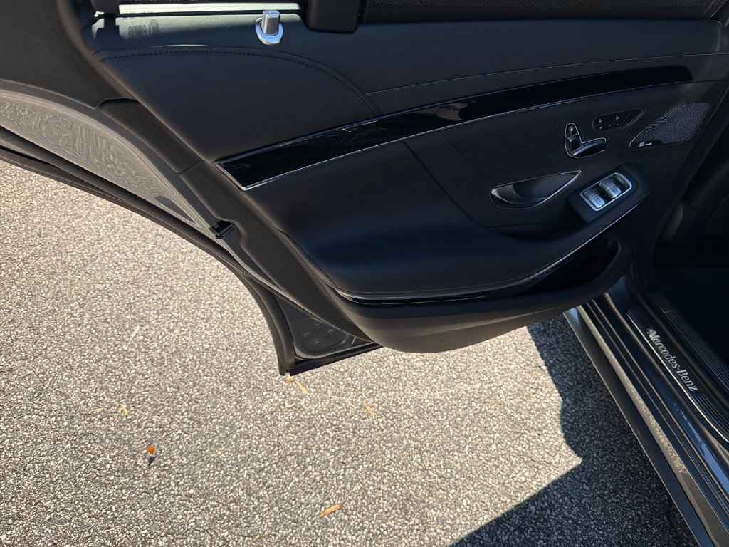 Used 2018 Mercedes-Benz S 560 Sedan w/ AMG Line Exterior image 21