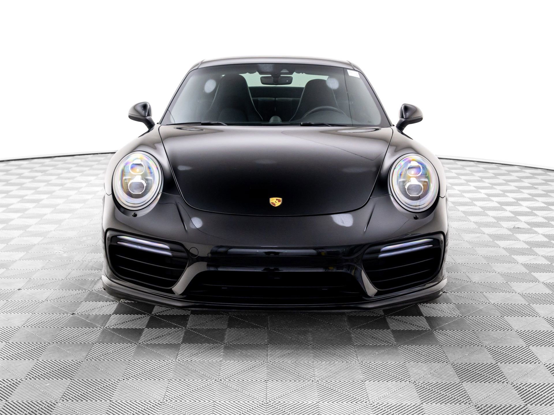 Used 2017 Porsche 911 Turbo S image 9
