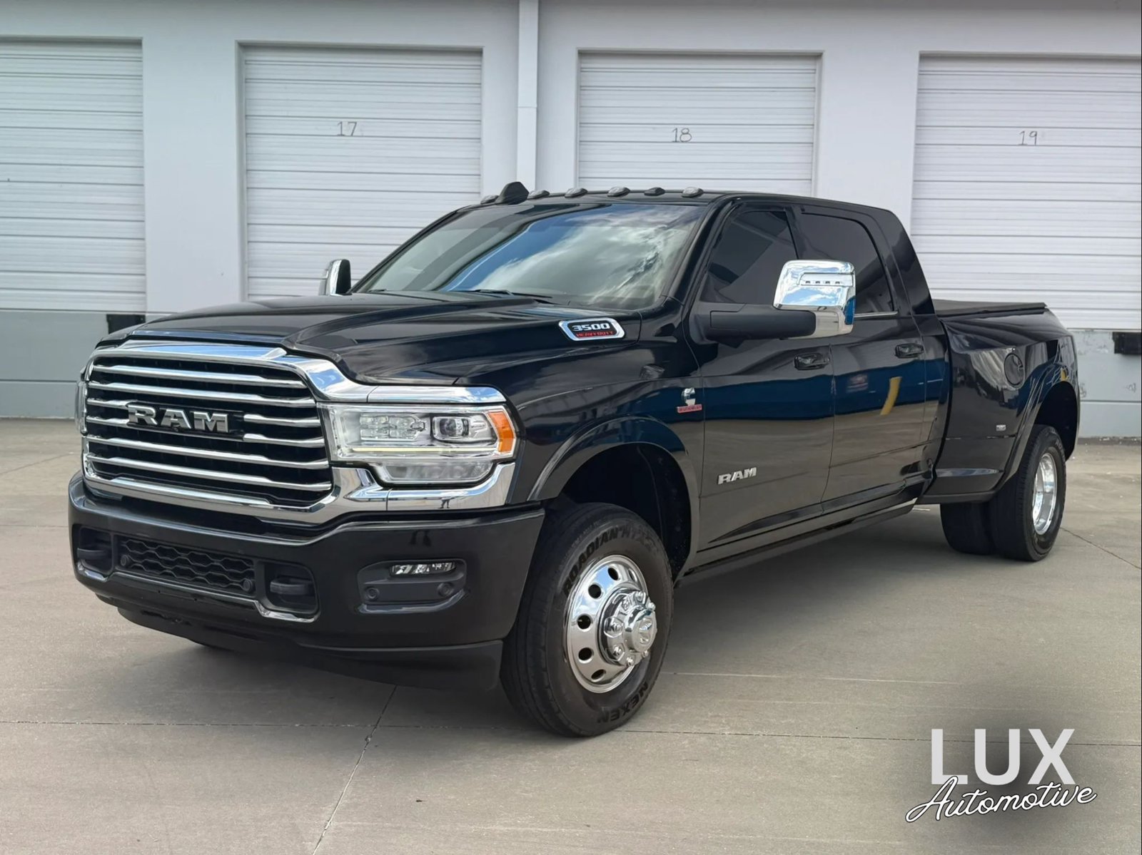 Used 2023 RAM 3500 Limited AWD/4WD image 1