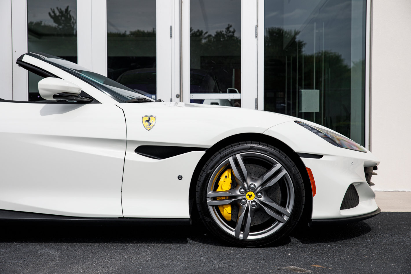 Used 2023 Ferrari Portofino M RWD image 20