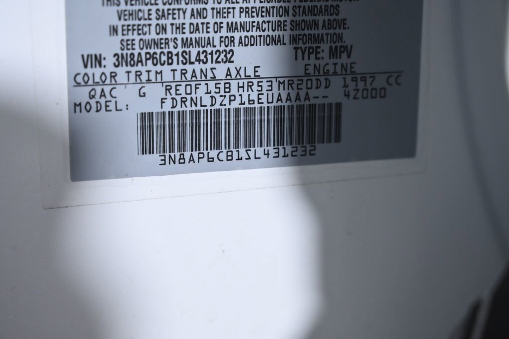 Used 2025 Nissan Kicks SV w/ SV Premium Package image 31