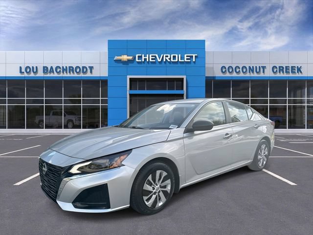 Used 2025 Nissan Altima 2.5 S FWD image 4