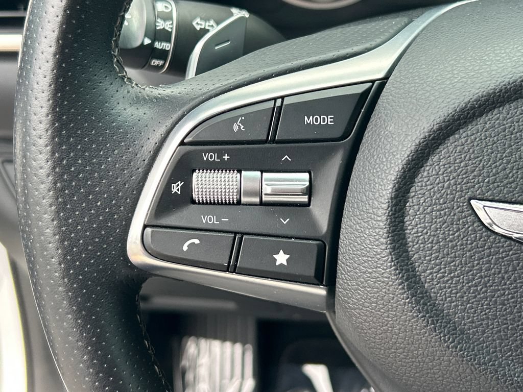 Used 2022 Genesis G70 2.0T AWD/4WD image 24