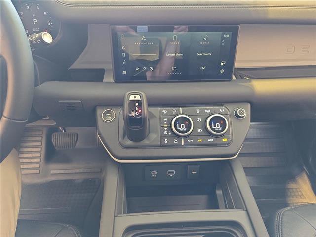 New 2024 Land Rover Defender 110 S AWD/4WD image 21