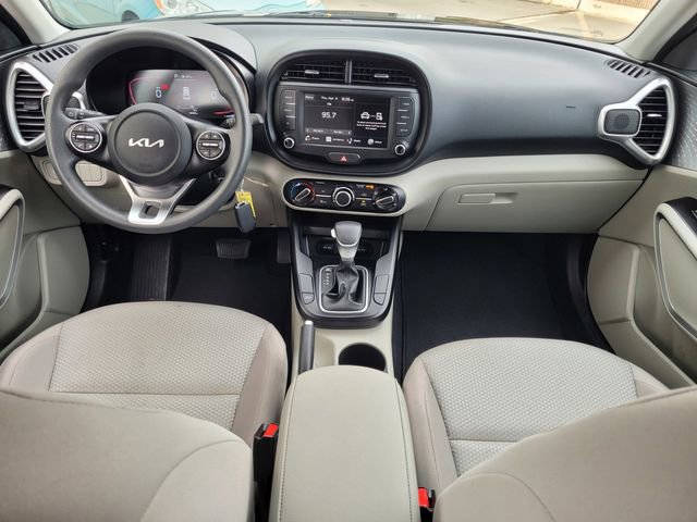 Certified 2025 Kia Soul LX w/ LX Technology Package image 17