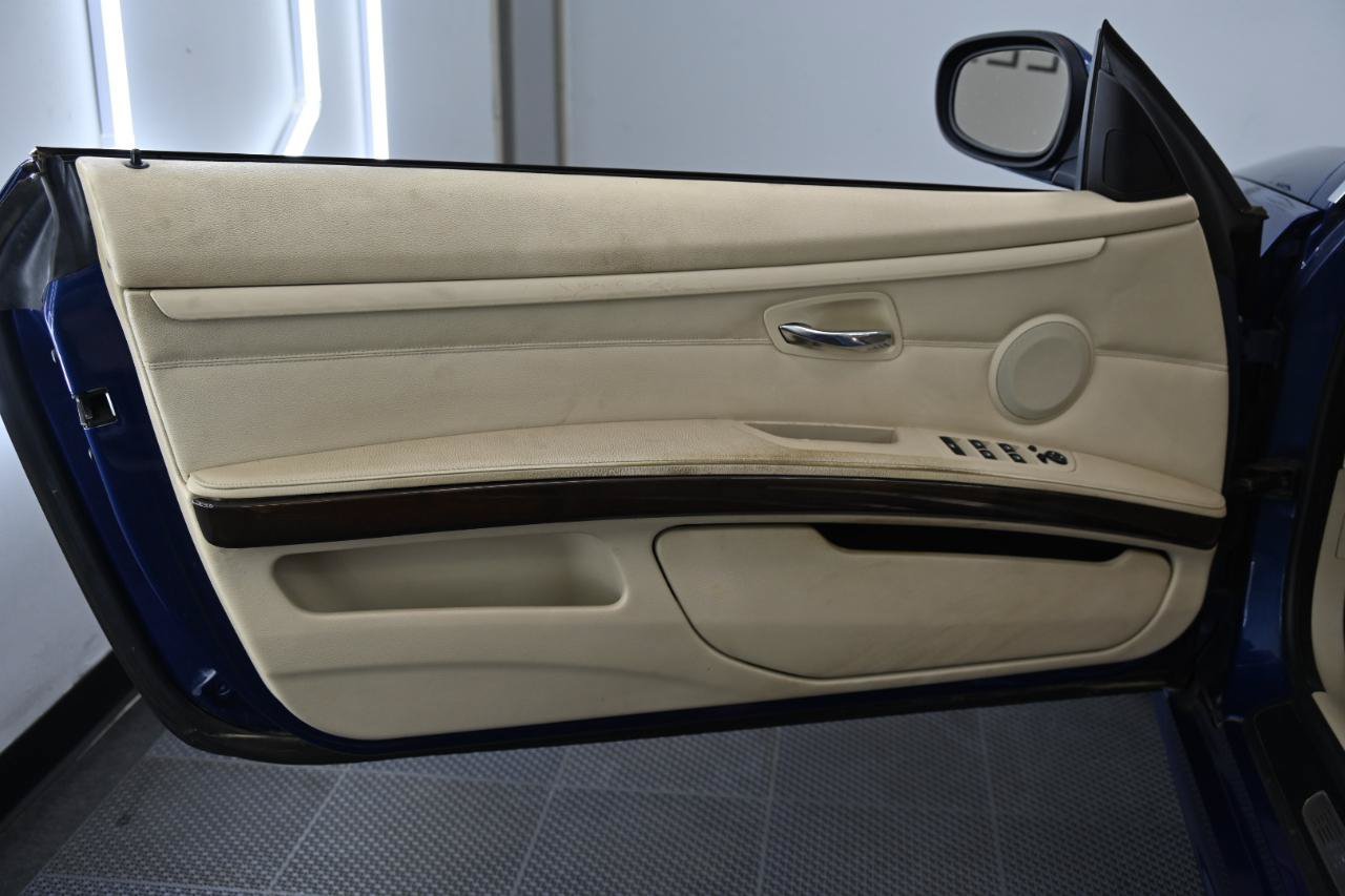 Used 2012 BMW 328i Convertible RWD image 18