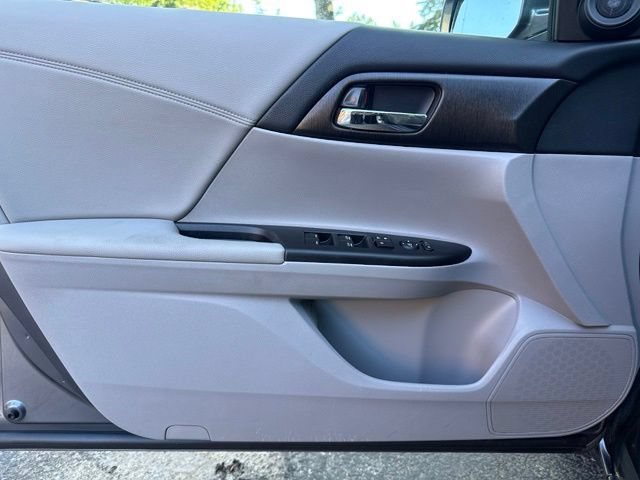 Used 2013 Honda Accord EX image 10