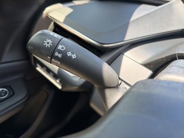 Used 2024 Toyota Prius XLE FWD image 21