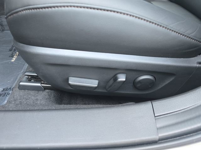 Used 2025 MAZDA MAZDA3 s image 30