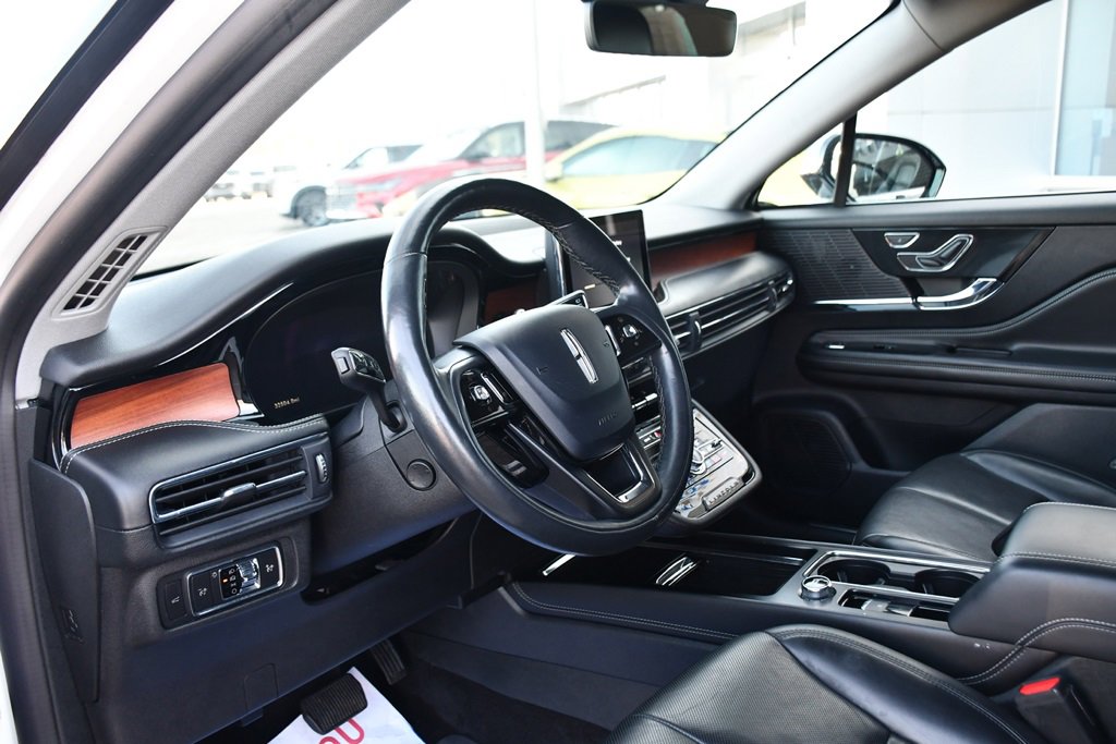 Used 2022 Lincoln Corsair Reserve w/ Elements Package image 11