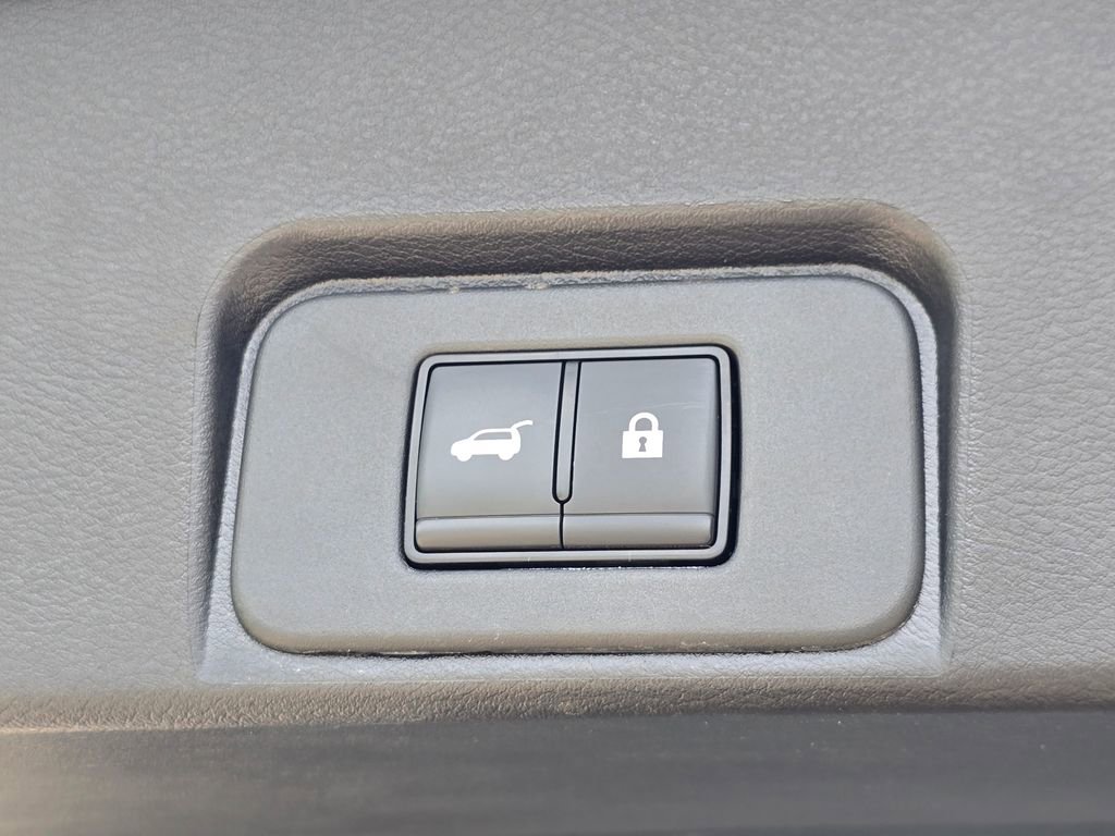 Used 2025 Nissan Rogue SV w/ Rock Creek Premium Package AWD/4WD image 32
