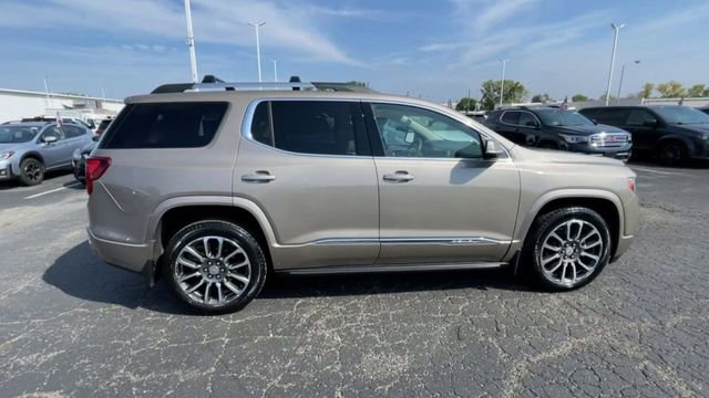 Used 2022 GMC Acadia Denali w/ Denali Ultimate Package AWD/4WD image 2