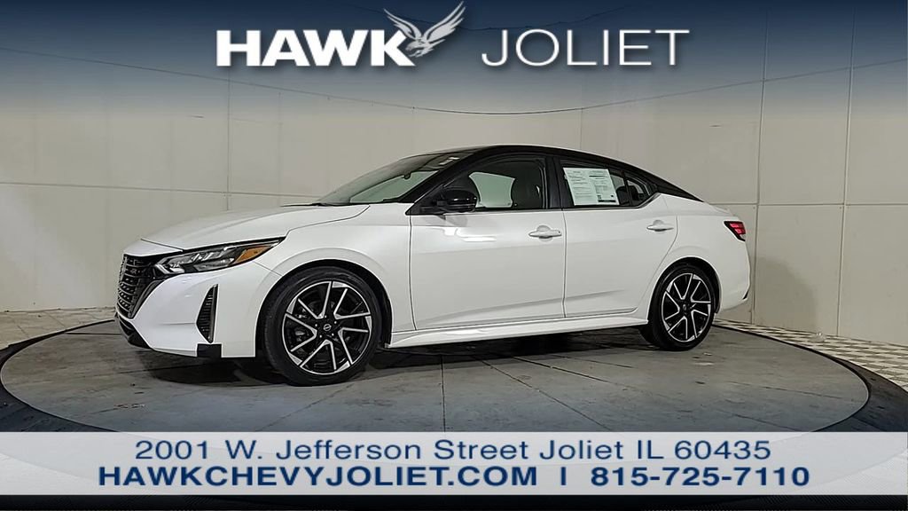 Used 2025 Nissan Sentra SR w/ SR Premium Package image 3